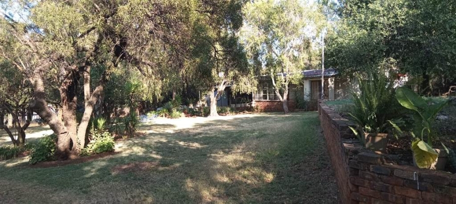 To Let 4 Bedroom Property for Rent in Broederstroom North West